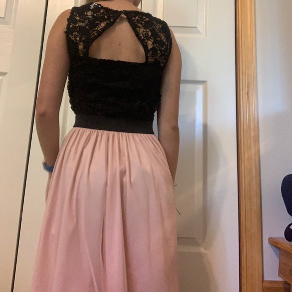 Black lace top and pink bottom dress - Picture 3 of 5